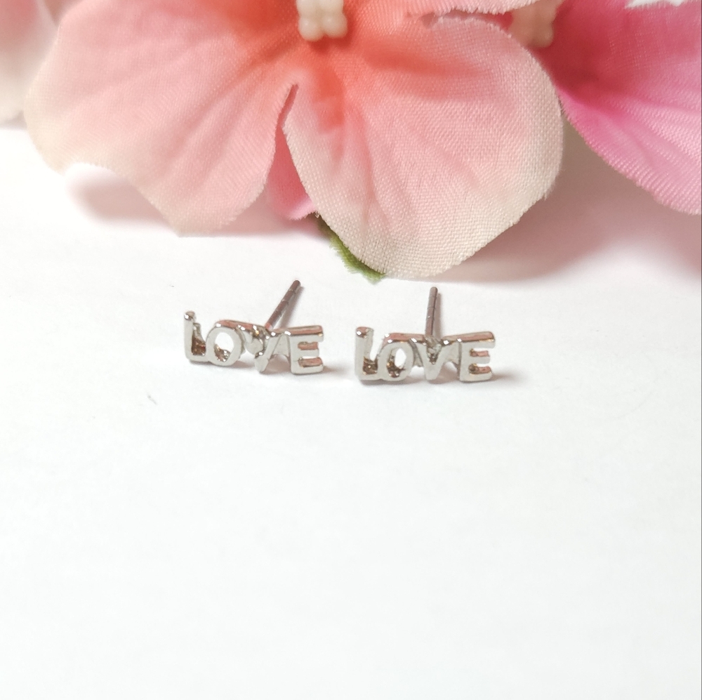Dainty Silver LOVE Stud Earrings Word Earrings - Picture 6 of 9